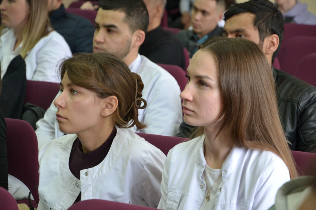 На медицинском факультете прошла традиционная "Ярмарка вакансий"